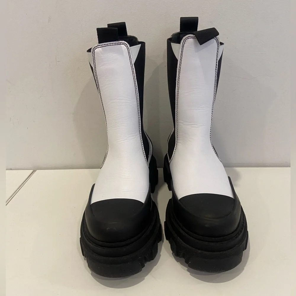 Ganni Leather Chelsea Boot, 36. - Picture 4 of 6